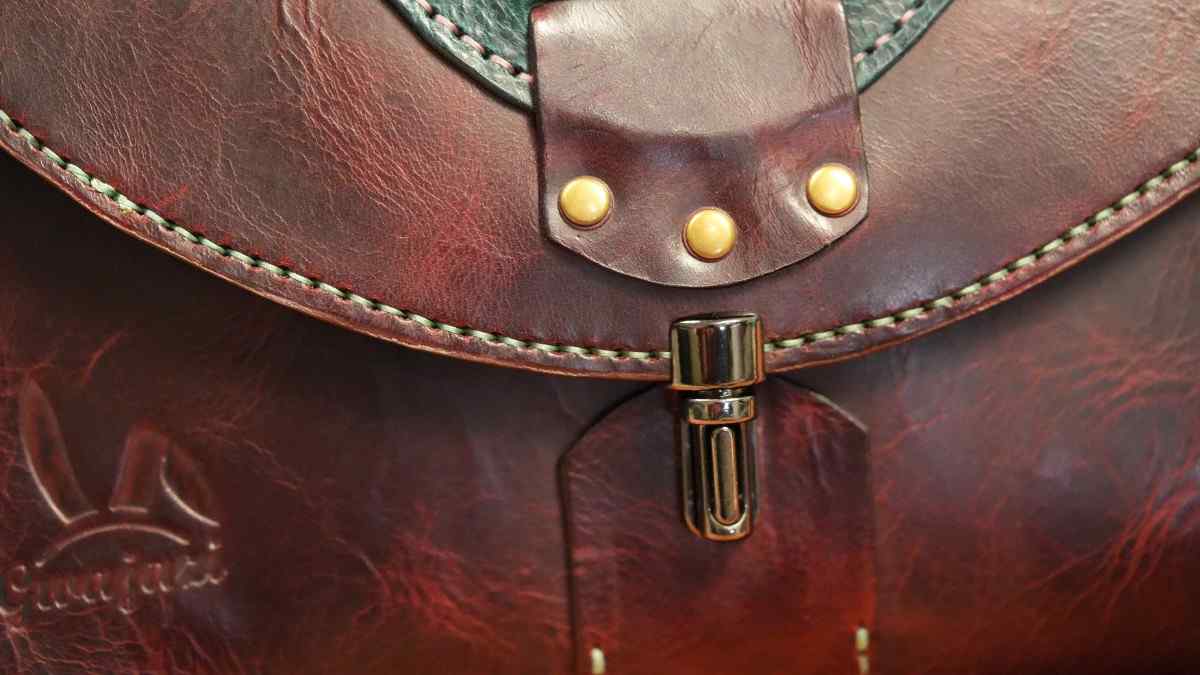 iSondo Burgundy Bag