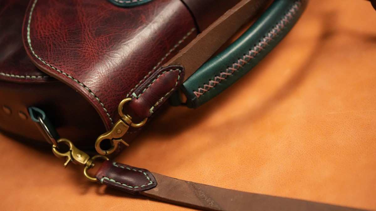 iSondo Burgundy Bag